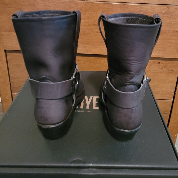 Frye Harness 8R Boots - Picture 3 of 4